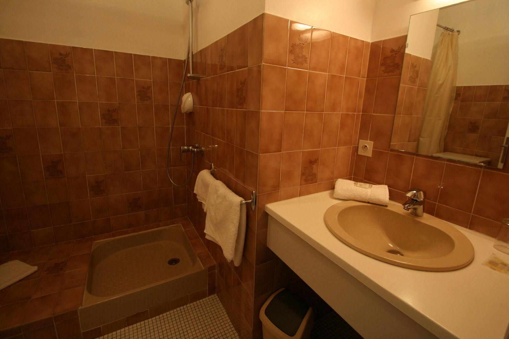 Auberge Du Cabestan Hotel Audierne Zewnętrze zdjęcie